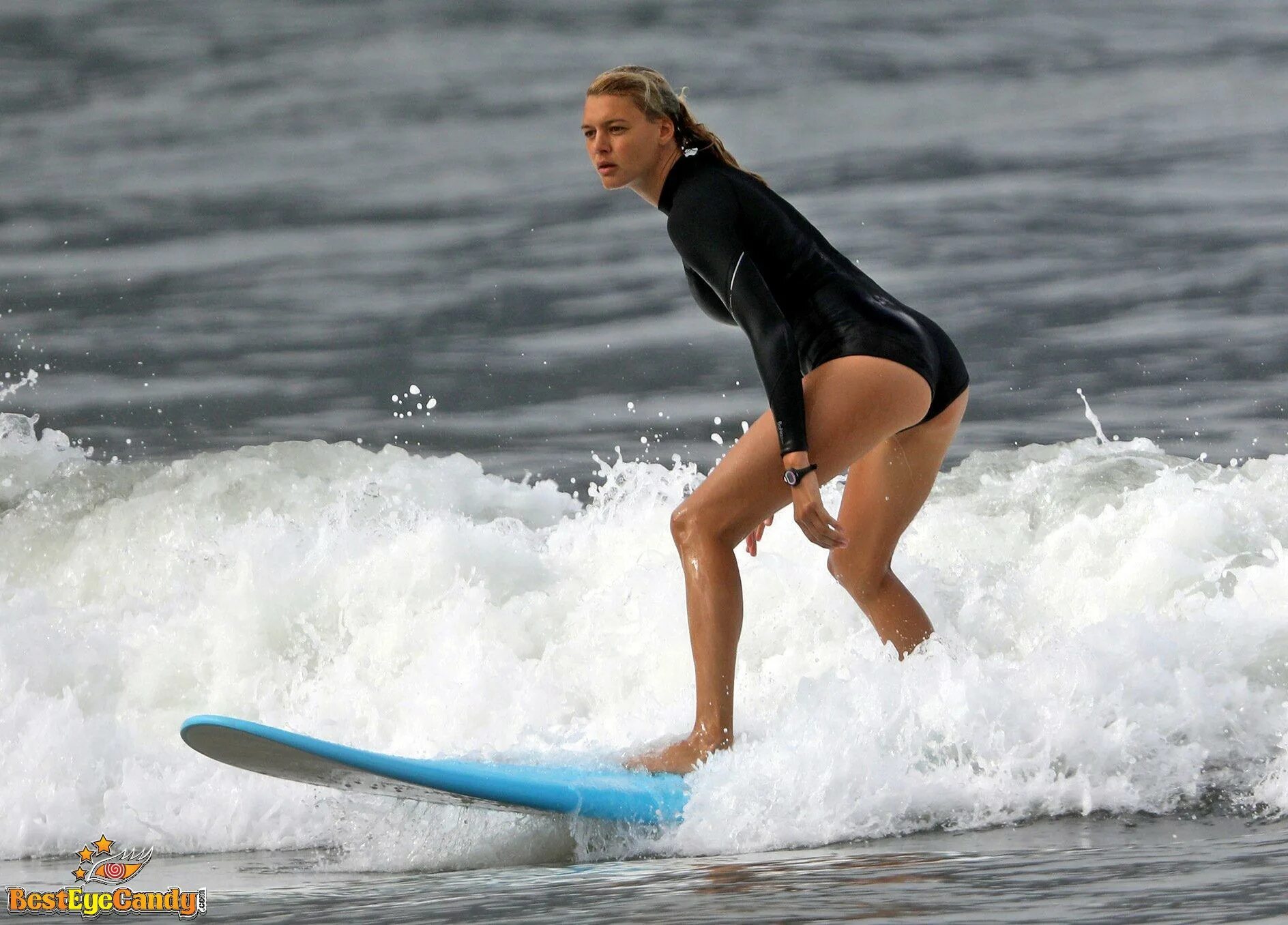 Kelly Rohrbach underwear in Puducherry