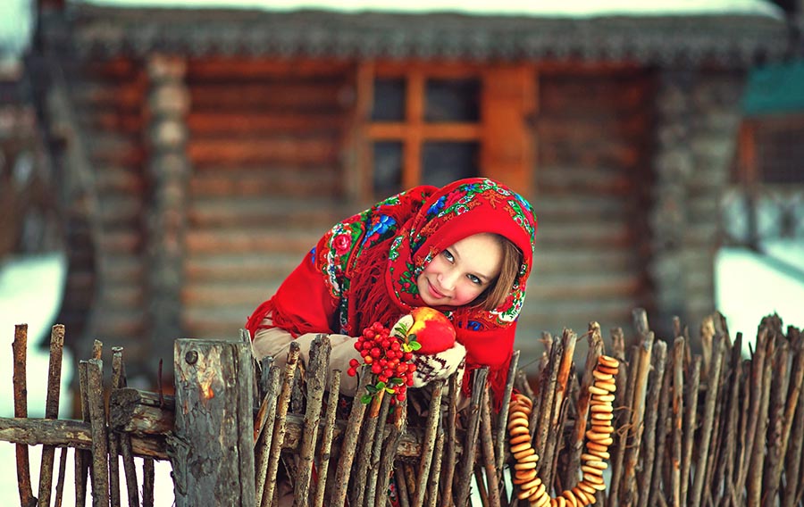 Sexy girl Women in Slavic costumes in Puducherry