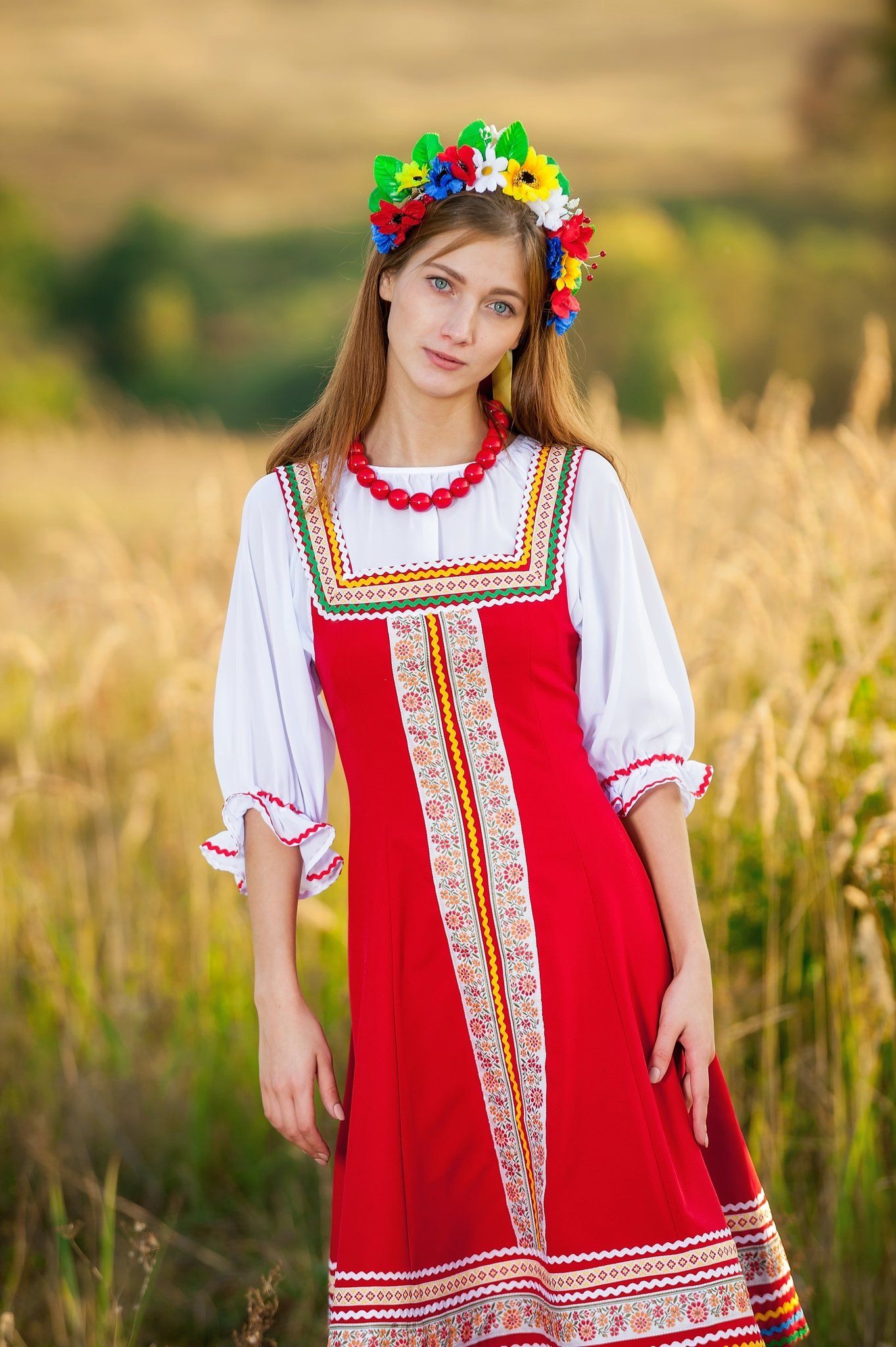 Women in Slavic costumes in Puducherry