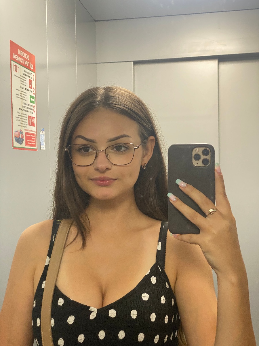 Sexy model Stacy in Puducherry